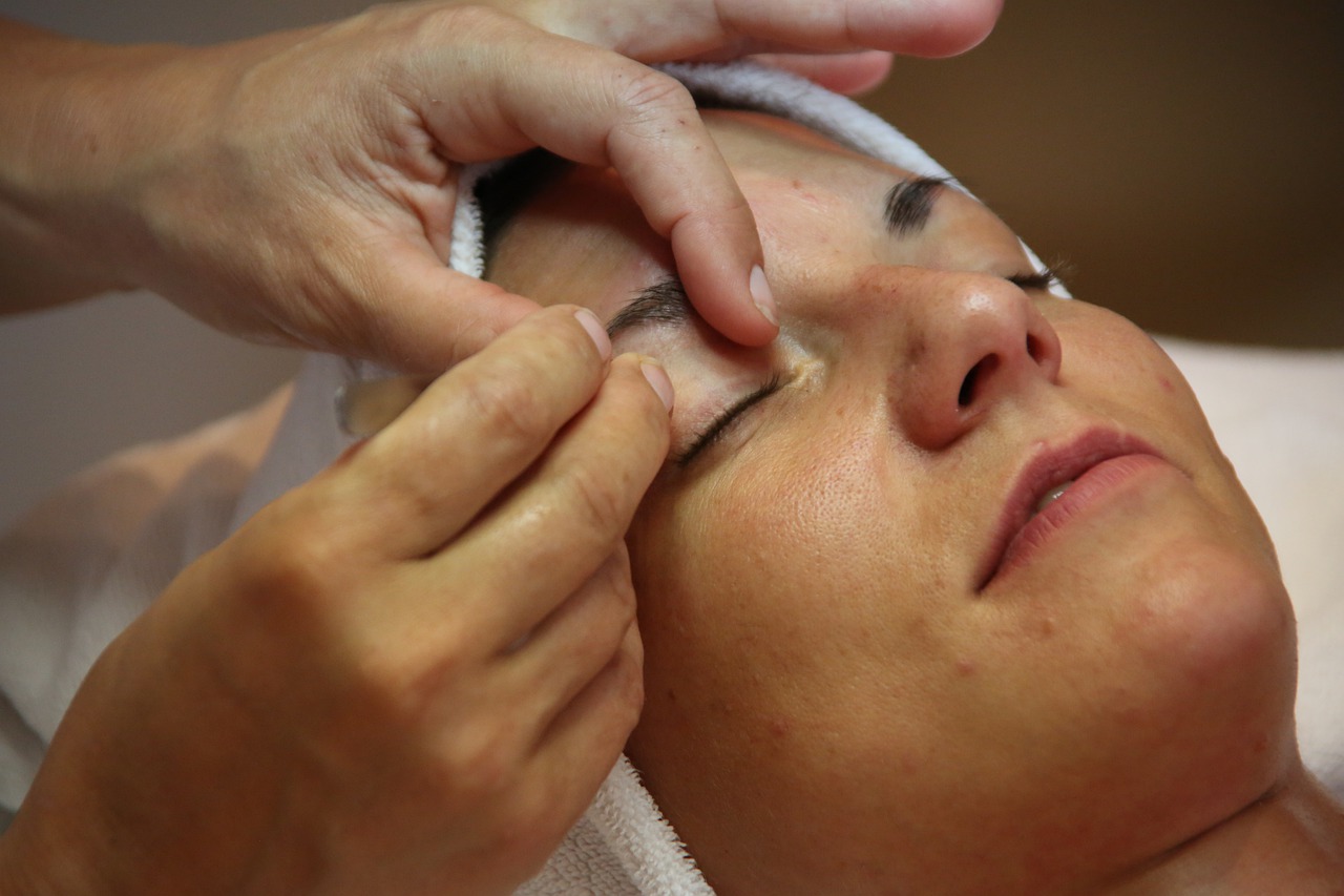 Eyebrow salon adds Marketplace location