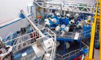 fea-OMEGA-Laser-System-Target-Bay_Jake-Deats-LLE-1920×1152