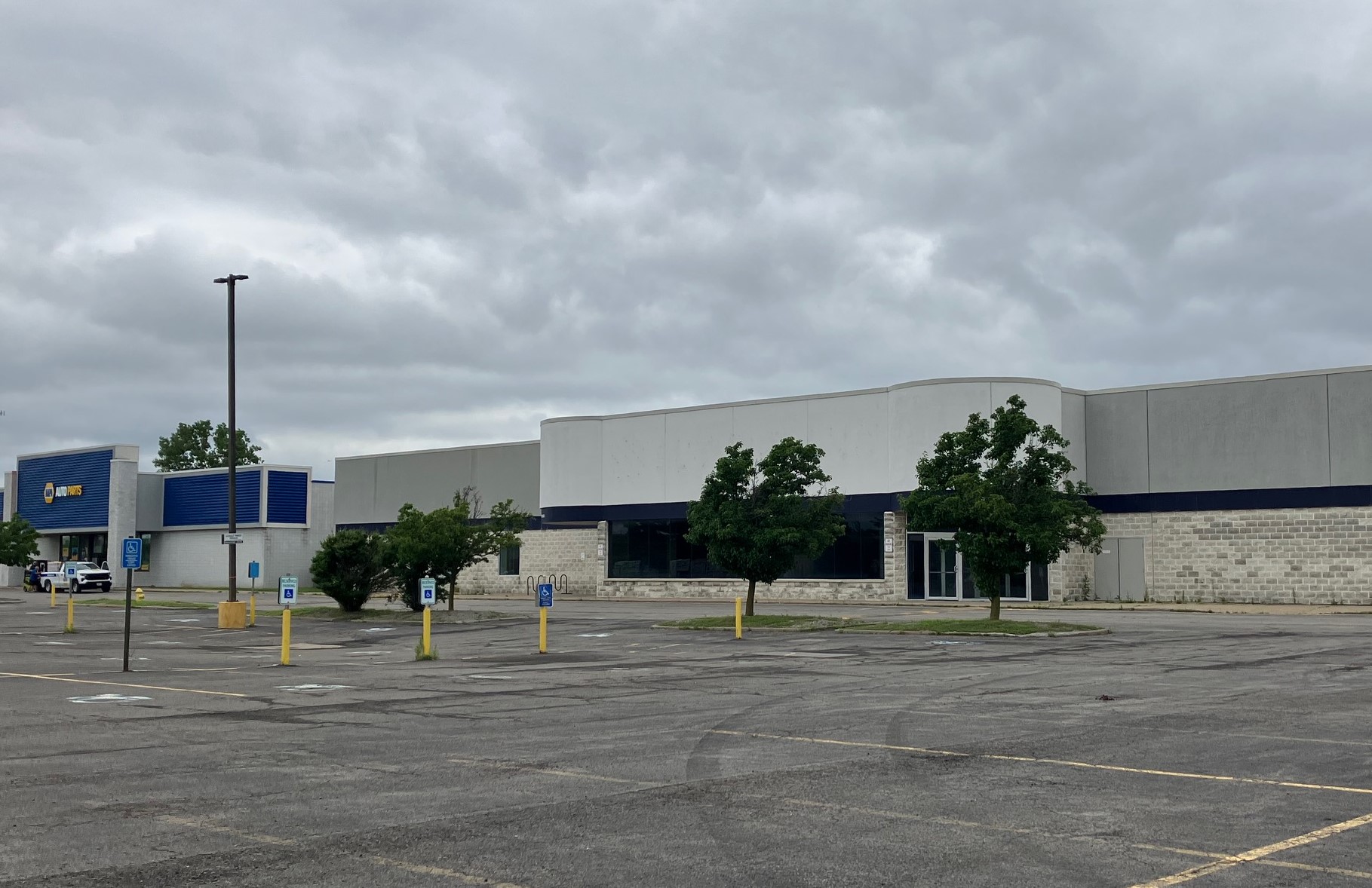 Bulk of Henrietta commercial plaza sells for $8M
